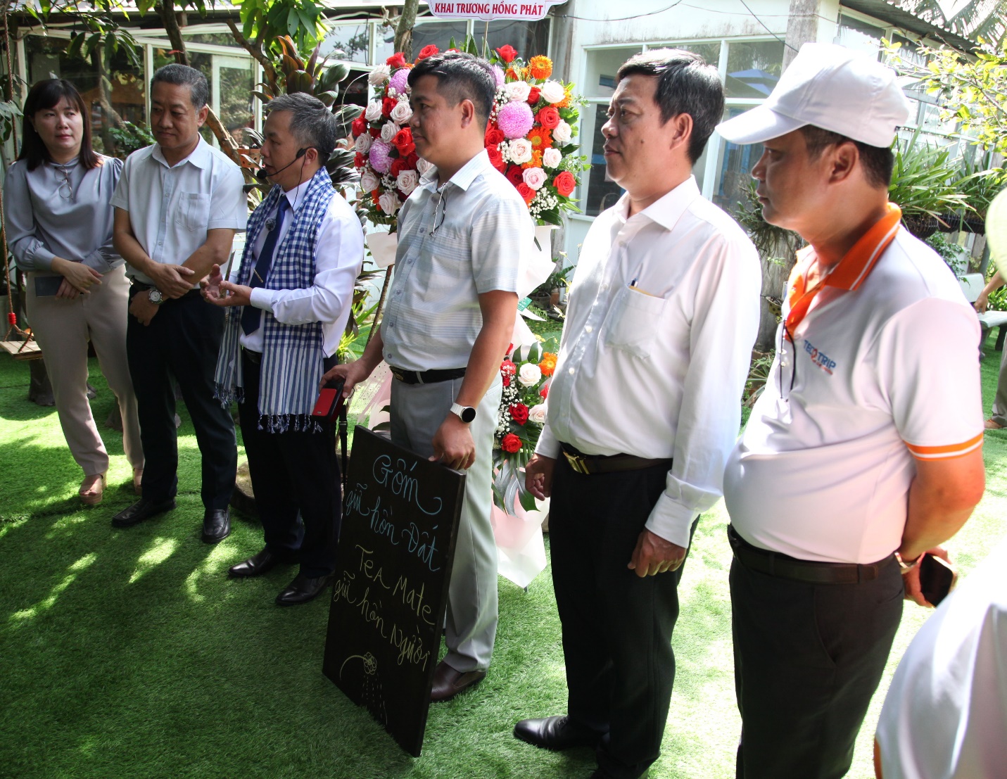 Vietnams nasjonale turistadministrasjon gjennomførte en undersøkelse om utviklingen av landbruks- og bygdeturisme i Mekongdelta-provinsene - Foto 4. Cục Du lịch Quốc gia Việt Nam tổ chức khảo sát phát triển du lịch nông nghiệp - nông thôn tại các tỉnh Đồng bằng sông Cửu Long - Ảnh 4.