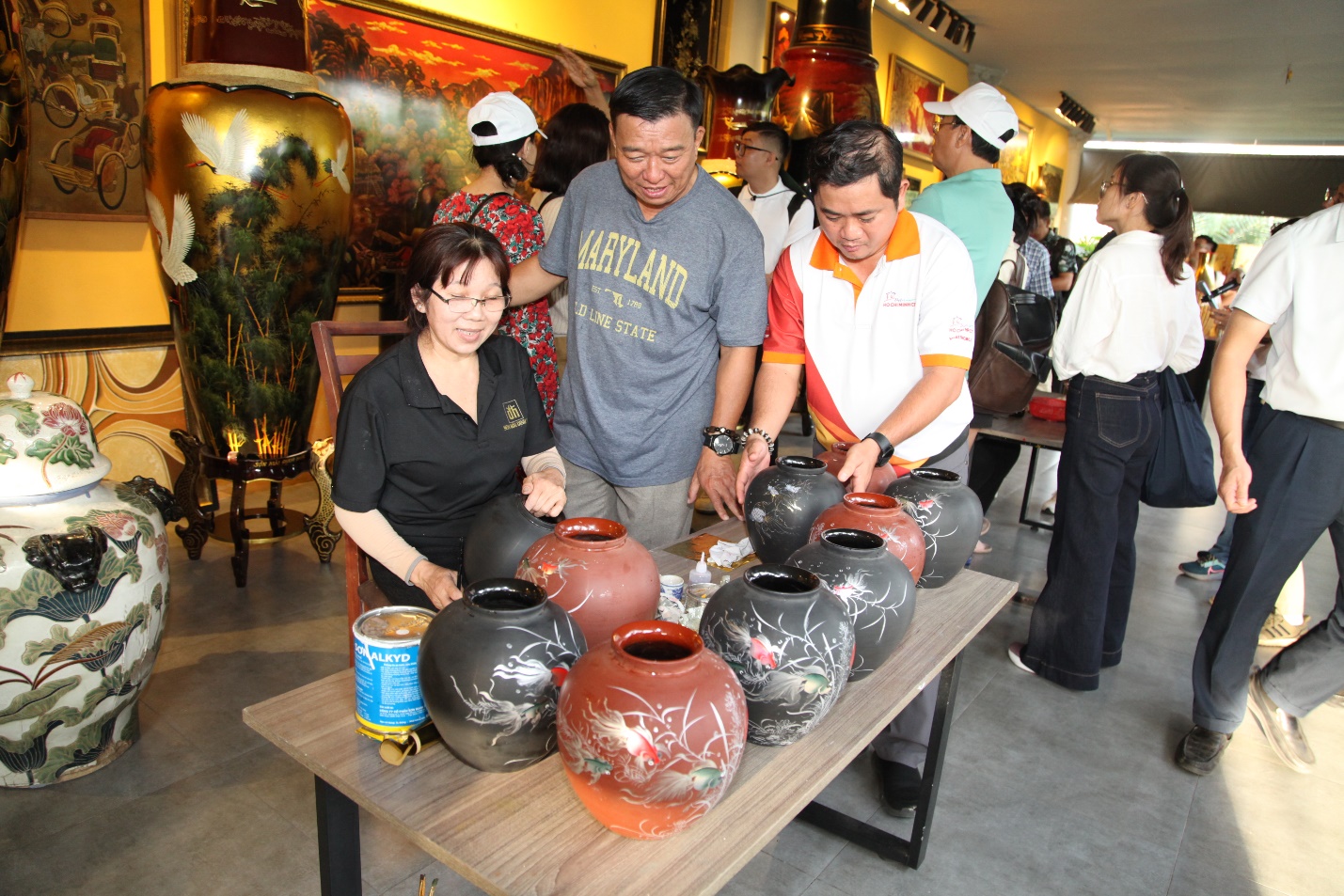 Vietnams nasjonale turistadministrasjon gjennomførte en undersøkelse om utviklingen av landbruks- og bygdeturisme i Mekongdelta-provinsene - Foto 6. Cục Du lịch Quốc gia Việt Nam tổ chức khảo sát phát triển du lịch nông nghiệp - nông thôn tại các tỉnh Đồng bằng sông Cửu Long - Ảnh 6.