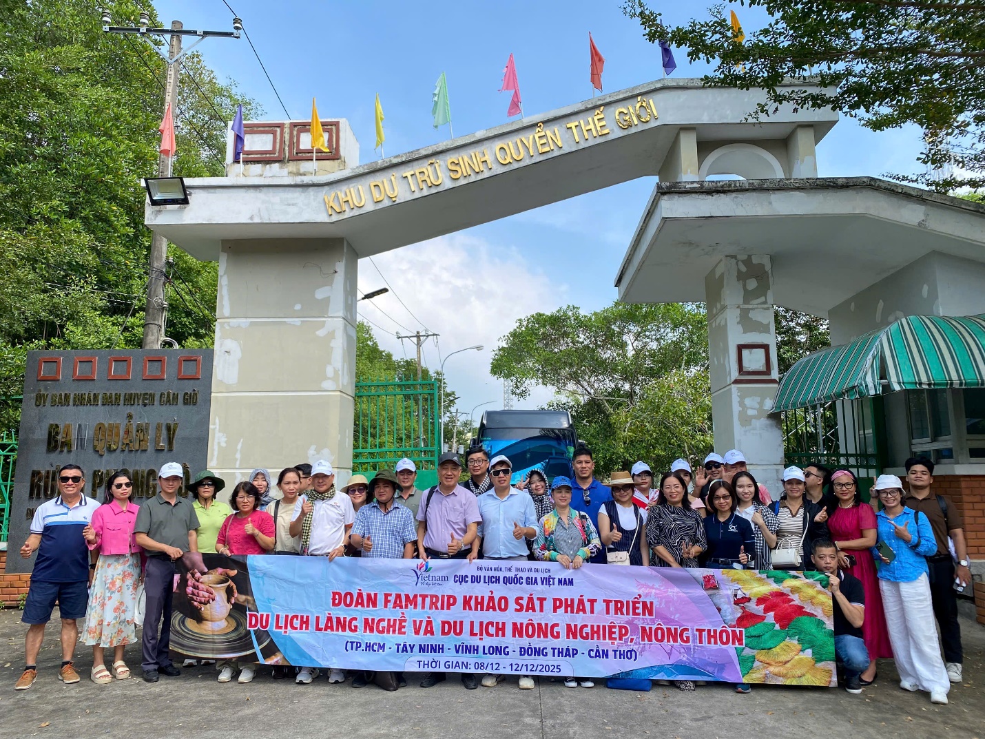 Vietnams nasjonale turistadministrasjon gjennomførte en undersøkelse om utviklingen av landbruks- og bygdeturisme i Mekongdelta-provinsene - Foto 8. Cục Du lịch Quốc gia Việt Nam tổ chức khảo sát phát triển du lịch nông nghiệp - nông thôn tại các tỉnh Đồng bằng sông Cửu Long - Ảnh 8.