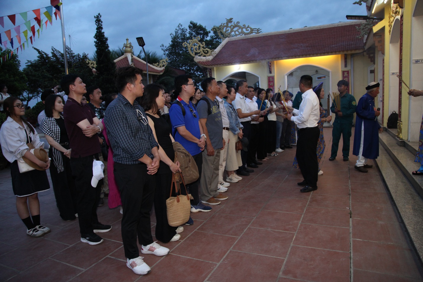 Vietnams nasjonale turistadministrasjon gjennomførte en undersøkelse om utviklingen av landbruks- og bygdeturisme i Mekongdelta-provinsene - Foto 11. Cục Du lịch Quốc gia Việt Nam tổ chức khảo sát phát triển du lịch nông nghiệp - nông thôn tại các tỉnh Đồng bằng sông Cửu Long - Ảnh 11.