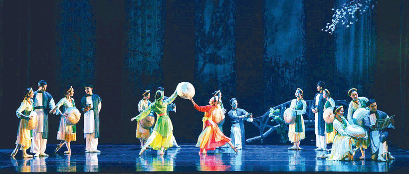 Bồi đắp sức sống cho kiệt tác Truyện Kiều - Ảnh 1. Bồi đắp sức sống cho kiệt tác Truyện Kiều - Ảnh 1.