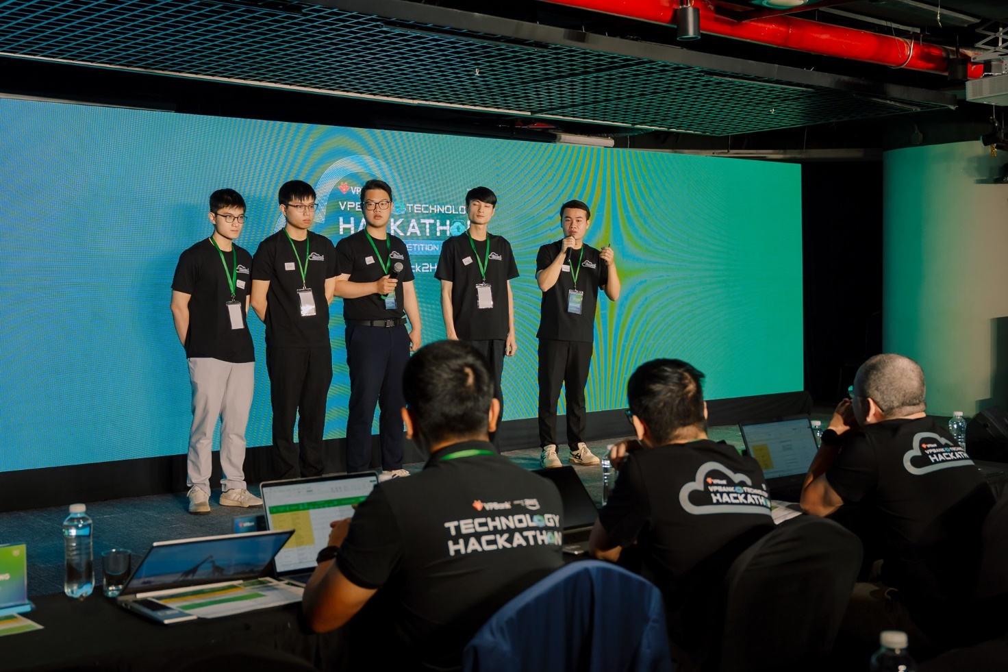 Chung kết VPBank Technology Hackathon 2025 - Senior Track: Sân chơi công nghệ quy tụ nhân tài giàu kinh nghiệm - Ảnh 3.