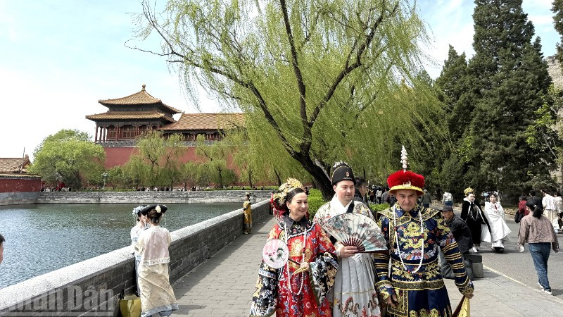 Trung Quốc hút mạnh khách quốc tế nhờ chính sách miễn thị thực - Ảnh 1.