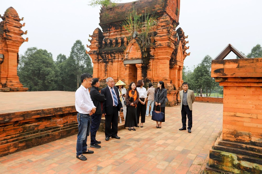 “Tổng kết các phương pháp tu bổ di tích tháp Chăm”- nhìn lại hơn 40 năm bảo tồn một loại hình di sản đặc sắc - Ảnh 3.