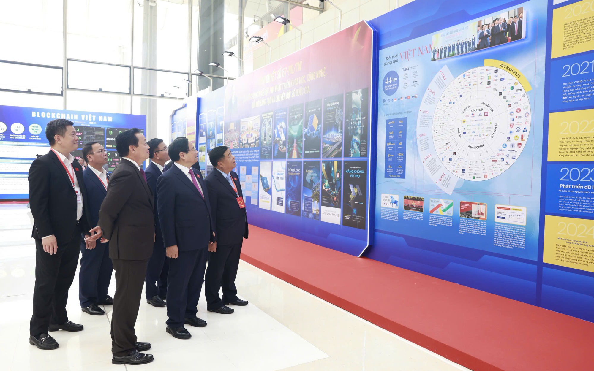 Tổ chức Triển lãm giới thiệu “Thành tựu kinh tế, xã hội của đất nước sau 40 năm đổi mới, đặc biệt trong giai đoạn 2021 - 2025”