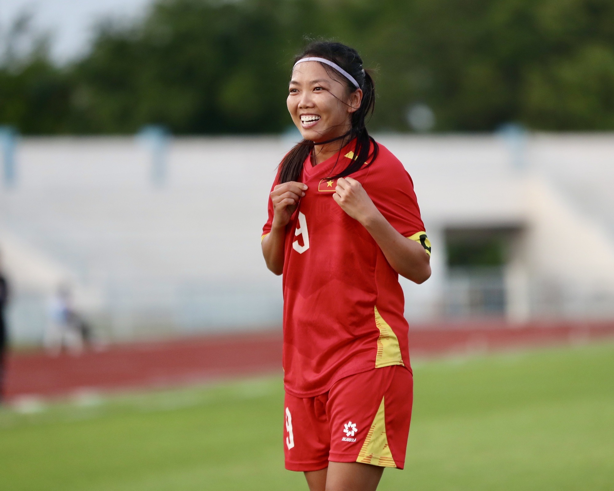 SEA Games 33: Tuyển nữ Việt Nam vào chung kết sau chiến thắng 5-0 trước Indonesia 5-0 - Ảnh 2. SEA Games 33: Tuyển nữ Việt Nam vào chung kết sau chiến thắng 5-0 trước Indonesia 5-0 - Ảnh 2.