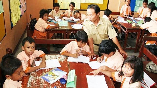 Indonesia nỗ lực giảm tỷ lệ nghèo cùng cực, hướng mục tiêu về gần 0% vào năm 2026 - Ảnh 1. Indonesia nỗ lực giảm tỷ lệ nghèo cùng cực, hướng mục tiêu về gần 0% vào năm 2026 - Ảnh 1.