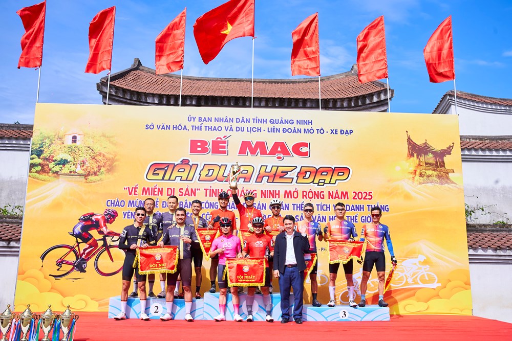 Giải đua xe đạp “Về miền di sản” mở rộng tỉnh Quảng Ninh 2025: Kết nối di sản bằng nhịp chuyển động xanh - Ảnh 1. Giải đua xe đạp “Về miền di sản” mở rộng tỉnh Quảng Ninh 2025: Kết nối di sản bằng nhịp chuyển động xanh - Ảnh 1.