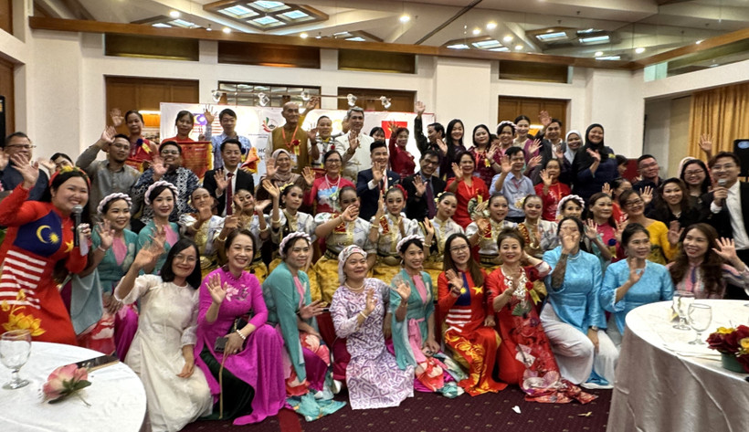 Việt Nam–Malaysia tăng cường hợp tác qua giao lưu văn hóa-kinh tế - Ảnh 1. Việt Nam–Malaysia tăng cường hợp tác qua giao lưu văn hóa-kinh tế - Ảnh 1.