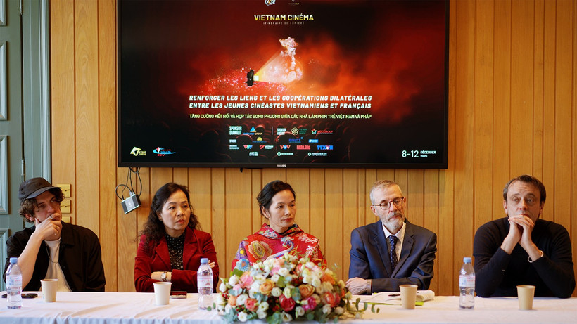 Nhà làm phim trẻ Việt Nam tìm cơ hội hợp tác với điện ảnh Pháp - Ảnh 1. Nhà làm phim trẻ Việt Nam tìm cơ hội hợp tác với điện ảnh Pháp - Ảnh 1.
