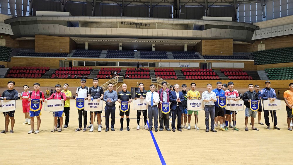 Khai mạc Giải Futsal Nam các Câu lạc bộ TP Đà Nẵng năm 2025 - Ảnh 1. Khai mạc Giải Futsal Nam các Câu lạc bộ TP Đà Nẵng năm 2025 - Ảnh 1.