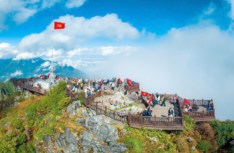 Du lịch cuối năm: Nhiều sản phẩm hấp dẫn - Ảnh 1. Du lịch cuối năm: Nhiều sản phẩm hấp dẫn - Ảnh 1.