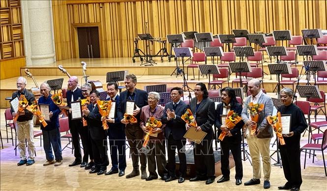 Bế mạc Festival quốc tế Âm nhạc Mới lần thứ IV - Ảnh 3. Bế mạc Festival quốc tế Âm nhạc Mới lần thứ IV - Ảnh 3.