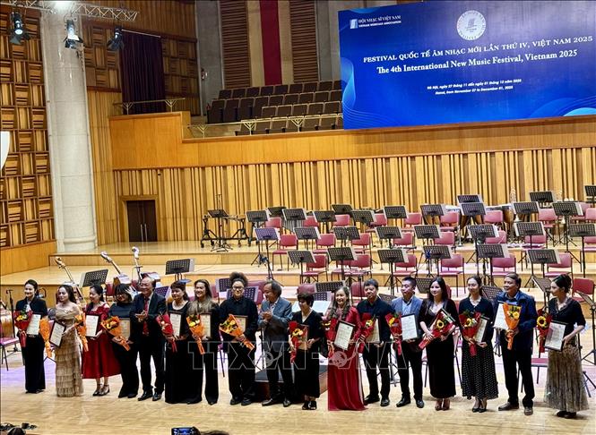 Bế mạc Festival quốc tế Âm nhạc Mới lần thứ IV - Ảnh 4. Bế mạc Festival quốc tế Âm nhạc Mới lần thứ IV - Ảnh 4.