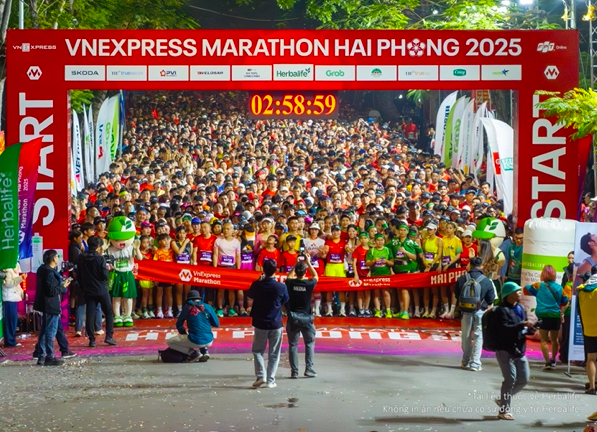 Herbalife Việt Nam ghi dấu ấn tại VnExpress Marathon Hải Phòng 2025 với hơn 14.000 vận động viên tham gia - Ảnh 1. Herbalife Việt Nam ghi dấu ấn tại VnExpress Marathon Hải Phòng 2025 với hơn 14.000 vận động viên tham gia - Ảnh 1.