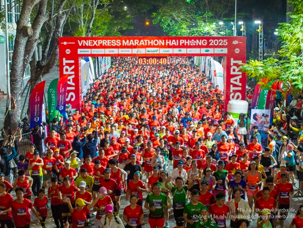 Herbalife Việt Nam ghi dấu ấn tại VnExpress Marathon Hải Phòng 2025 với hơn 14.000 vận động viên tham gia - Ảnh 2. Herbalife Việt Nam ghi dấu ấn tại VnExpress Marathon Hải Phòng 2025 với hơn 14.000 vận động viên tham gia - Ảnh 2.