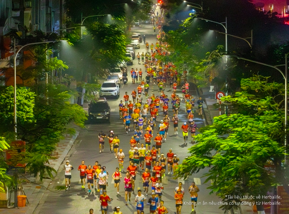 Herbalife Việt Nam ghi dấu ấn tại VnExpress Marathon Hải Phòng 2025 với hơn 14.000 vận động viên tham gia - Ảnh 3. Herbalife Việt Nam ghi dấu ấn tại VnExpress Marathon Hải Phòng 2025 với hơn 14.000 vận động viên tham gia - Ảnh 3.