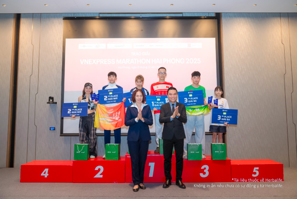 Herbalife Việt Nam ghi dấu ấn tại VnExpress Marathon Hải Phòng 2025 với hơn 14.000 vận động viên tham gia - Ảnh 4. Herbalife Việt Nam ghi dấu ấn tại VnExpress Marathon Hải Phòng 2025 với hơn 14.000 vận động viên tham gia - Ảnh 4.