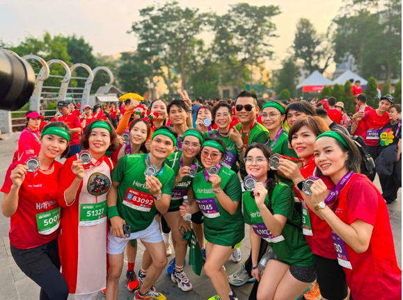 Herbalife Việt Nam ghi dấu ấn tại VnExpress Marathon Hải Phòng 2025 với hơn 14.000 vận động viên tham gia - Ảnh 5. Herbalife Việt Nam ghi dấu ấn tại VnExpress Marathon Hải Phòng 2025 với hơn 14.000 vận động viên tham gia - Ảnh 5.