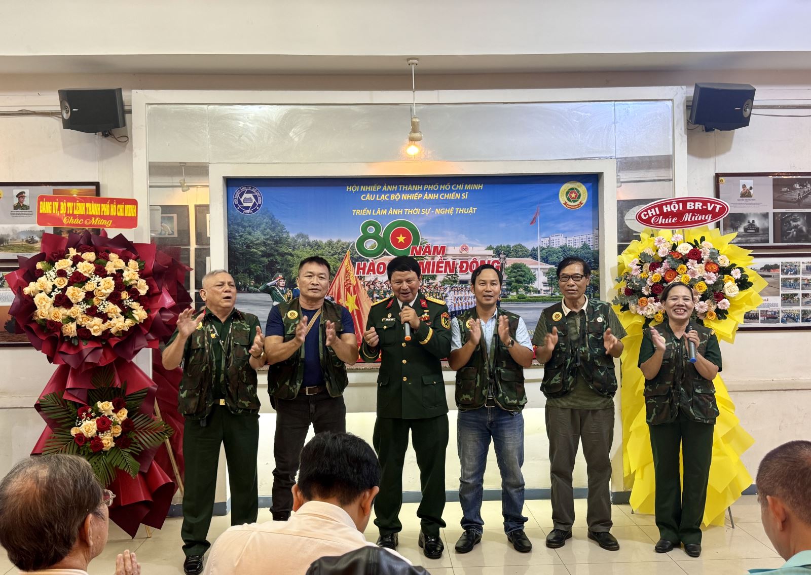 Khai mạc triển lãm ảnh '80 năm hào khí miền Đông' - Ảnh 3.