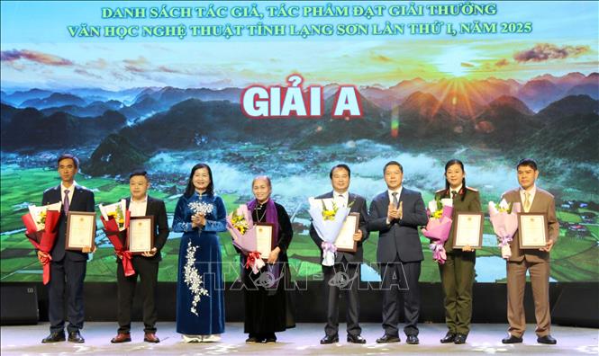 Tôn vinh, thúc đẩy phát triển văn học nghệ thuật Xứ Lạng - Ảnh 3.