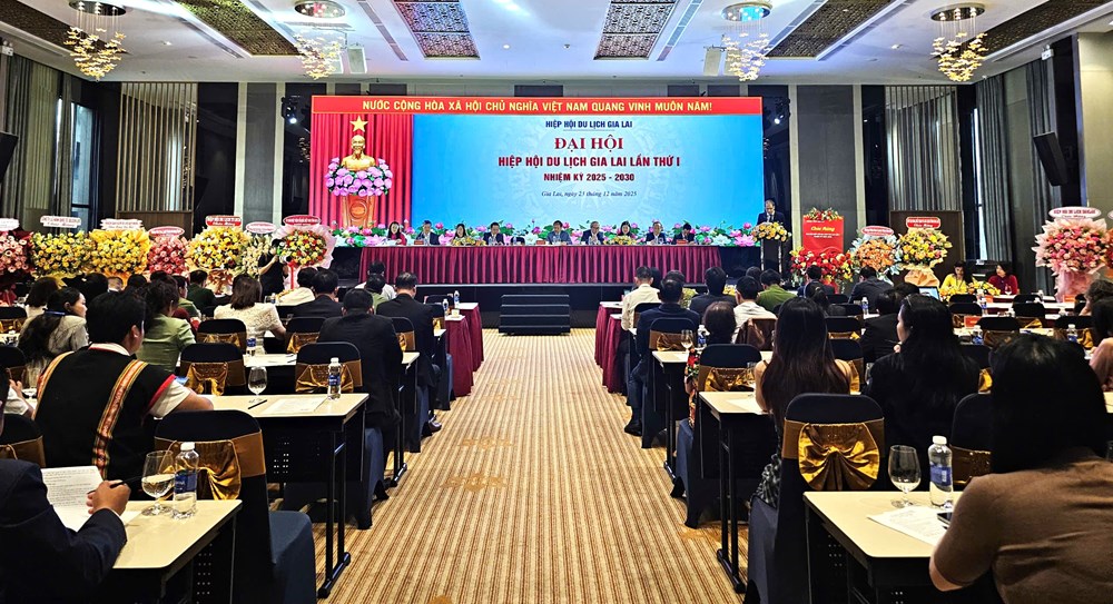 A Gia Lai Tartományi Turisztikai Egyesület hivatalosan megkezdi első ciklusát - 3. kép. Hiệp hội Du lịch tỉnh Gia Lai chính thức bước vào nhiệm kỳ đầu tiên - Ảnh 3.