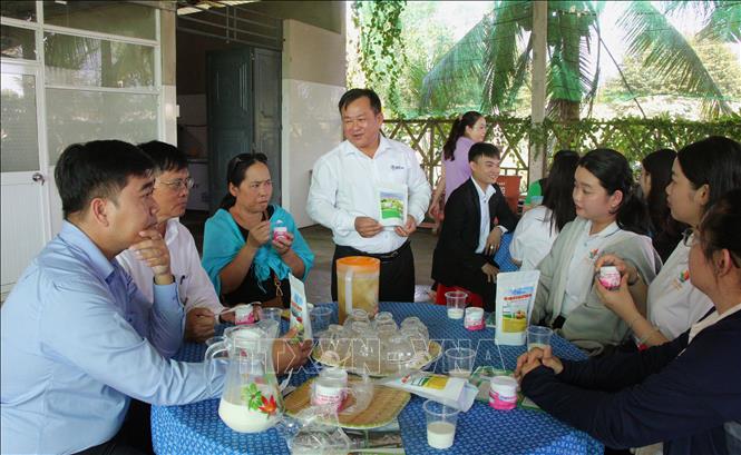 Du lịch nông thôn, làng nghề: Cần vượt qua tư duy khai thác đơn lẻ - Ảnh 3. Du lịch nông thôn, làng nghề: Cần vượt qua tư duy khai thác đơn lẻ - Ảnh 3.