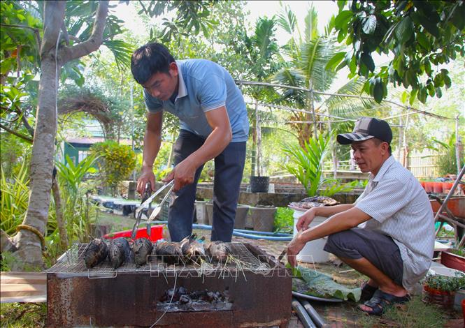 Du lịch nông thôn, làng nghề: Cần vượt qua tư duy khai thác đơn lẻ - Ảnh 4. Du lịch nông thôn, làng nghề: Cần vượt qua tư duy khai thác đơn lẻ - Ảnh 4.