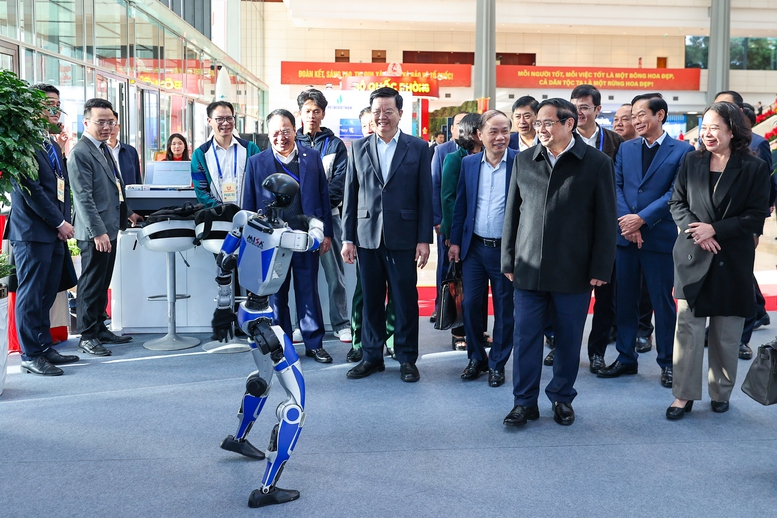 Thủ tướng: Tổ chức Đại hội Thi đua yêu nước toàn quốc lần thứ XI trang trọng, nghiêm túc, vui tươi, lành mạnh, đặc sắc, có tính lan tỏa cao - Ảnh 3.