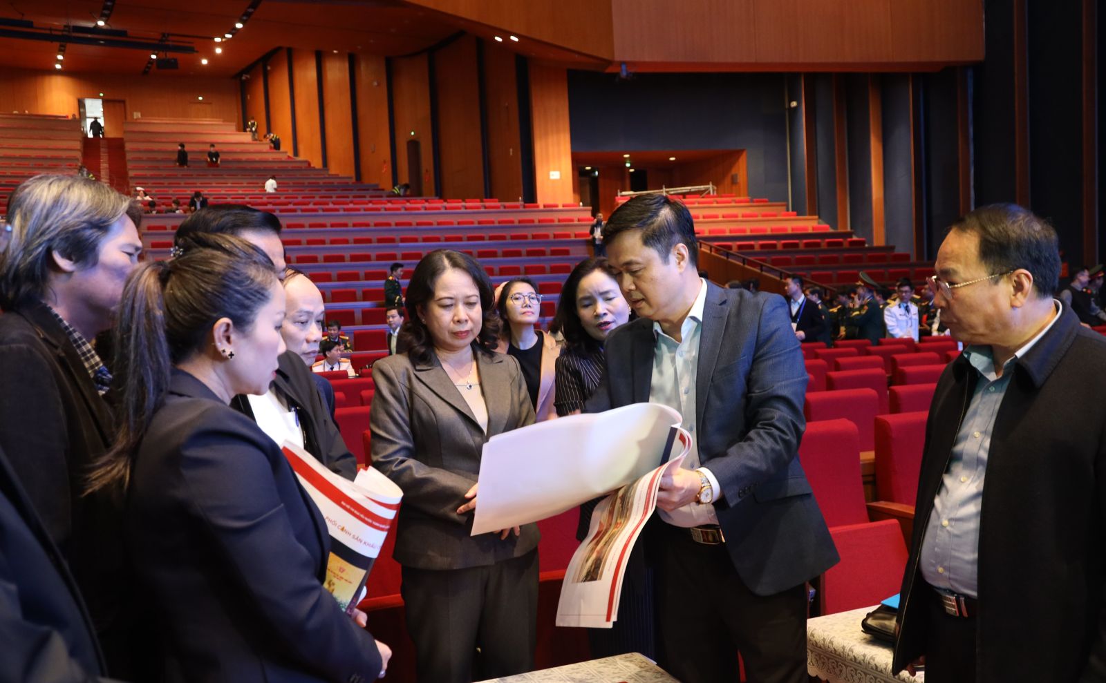 Đại hội Thi đua yêu nước toàn quốc lần thứ XI thực sự trở thành ngày hội lớn, lan tỏa tinh thần thi đua trong toàn xã hội - Ảnh 4.