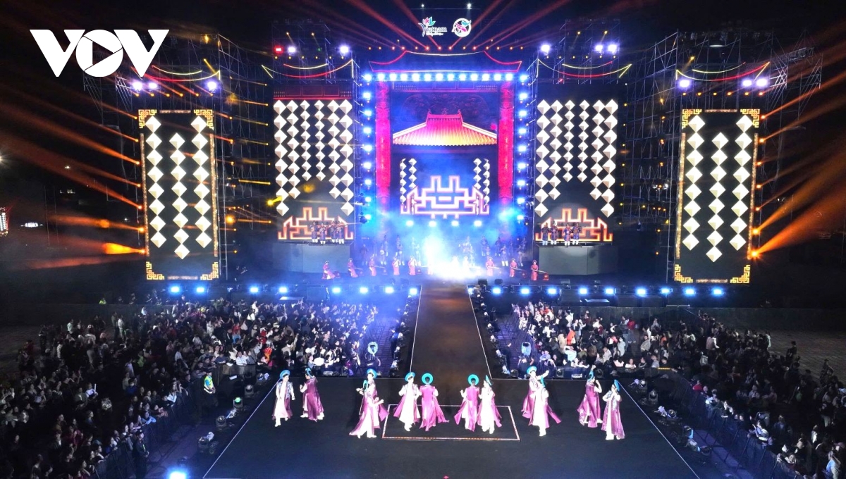 Ngành du lịch Việt Nam tái cơ cấu, phát triển bền vững - Ảnh 5.