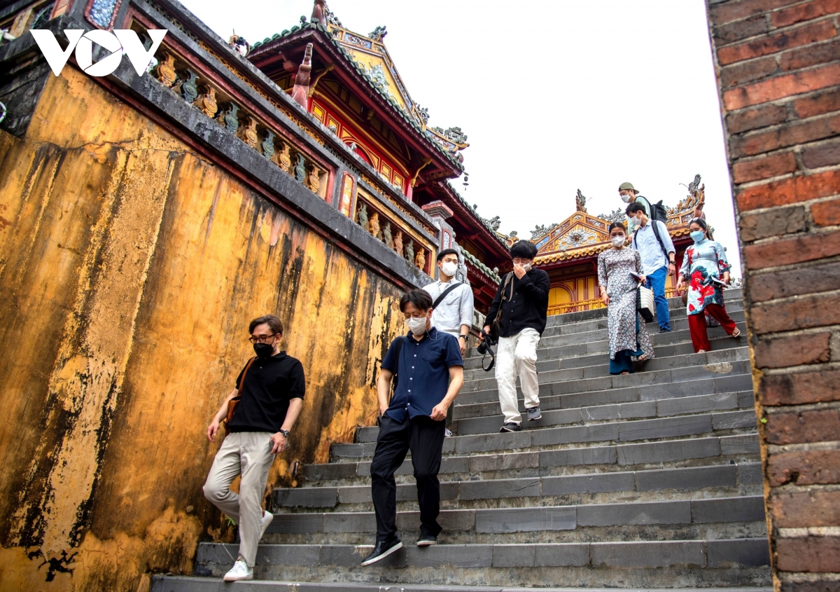 Ngành du lịch Việt Nam tái cơ cấu, phát triển bền vững - Ảnh 1.