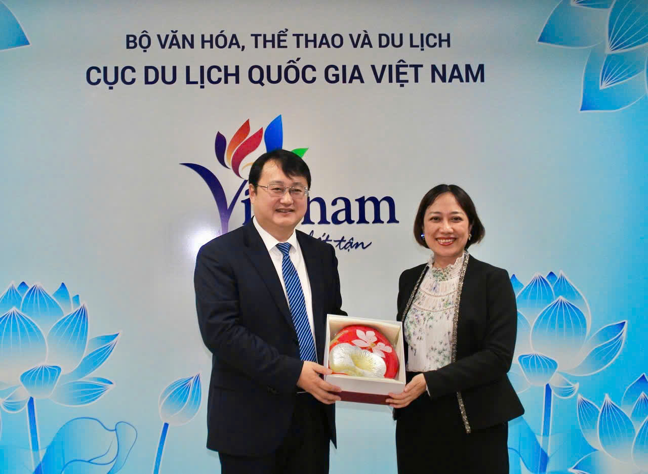 Promoção da cooperação turística e do intercâmbio turístico entre o Vietname e Jilin (China) - Foto 5. Thúc đẩy hợp tác du lịch và trao đổi khách giữa Việt Nam và Cát Lâm (Trung Quốc) - Ảnh 5.