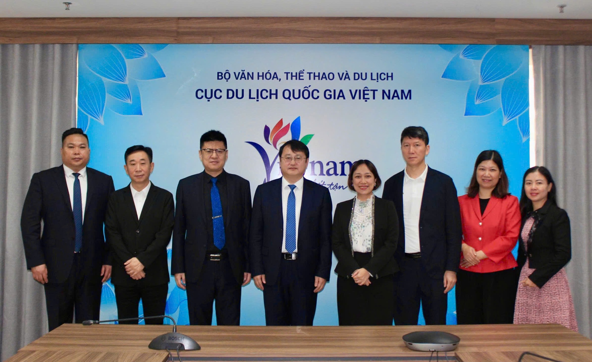 Promoção da cooperação turística e do intercâmbio turístico entre o Vietname e Jilin (China) - Foto 7. Thúc đẩy hợp tác du lịch và trao đổi khách giữa Việt Nam và Cát Lâm (Trung Quốc) - Ảnh 7.