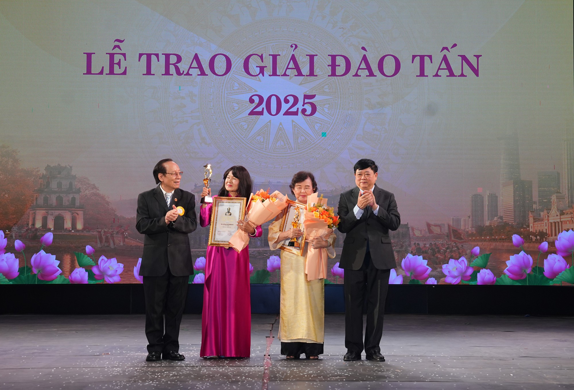 25 năm vì sự nghiệp bảo tồn và phát huy văn hóa dân tộc - Ảnh 3.