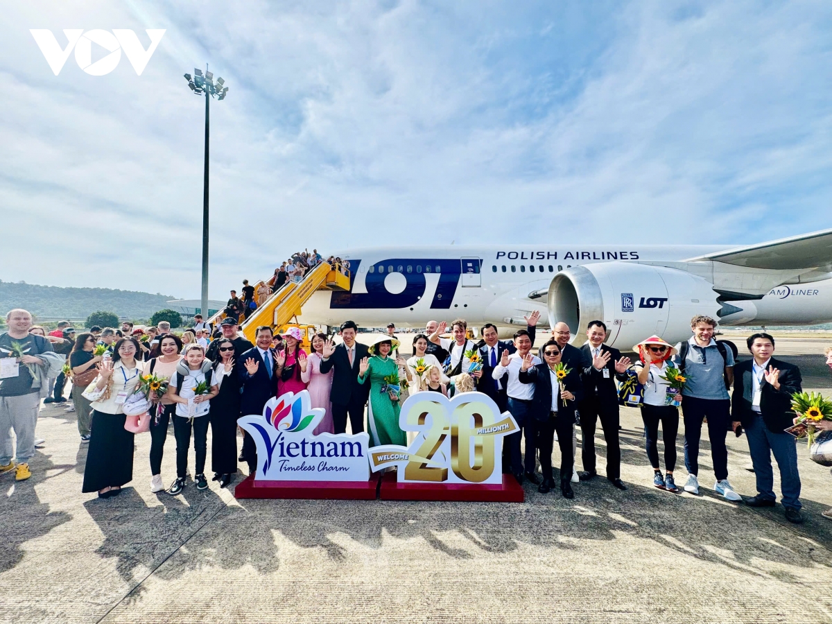 Du lịch Việt Nam – năm 2025 vươn mình cùng đất nước - Ảnh 1.