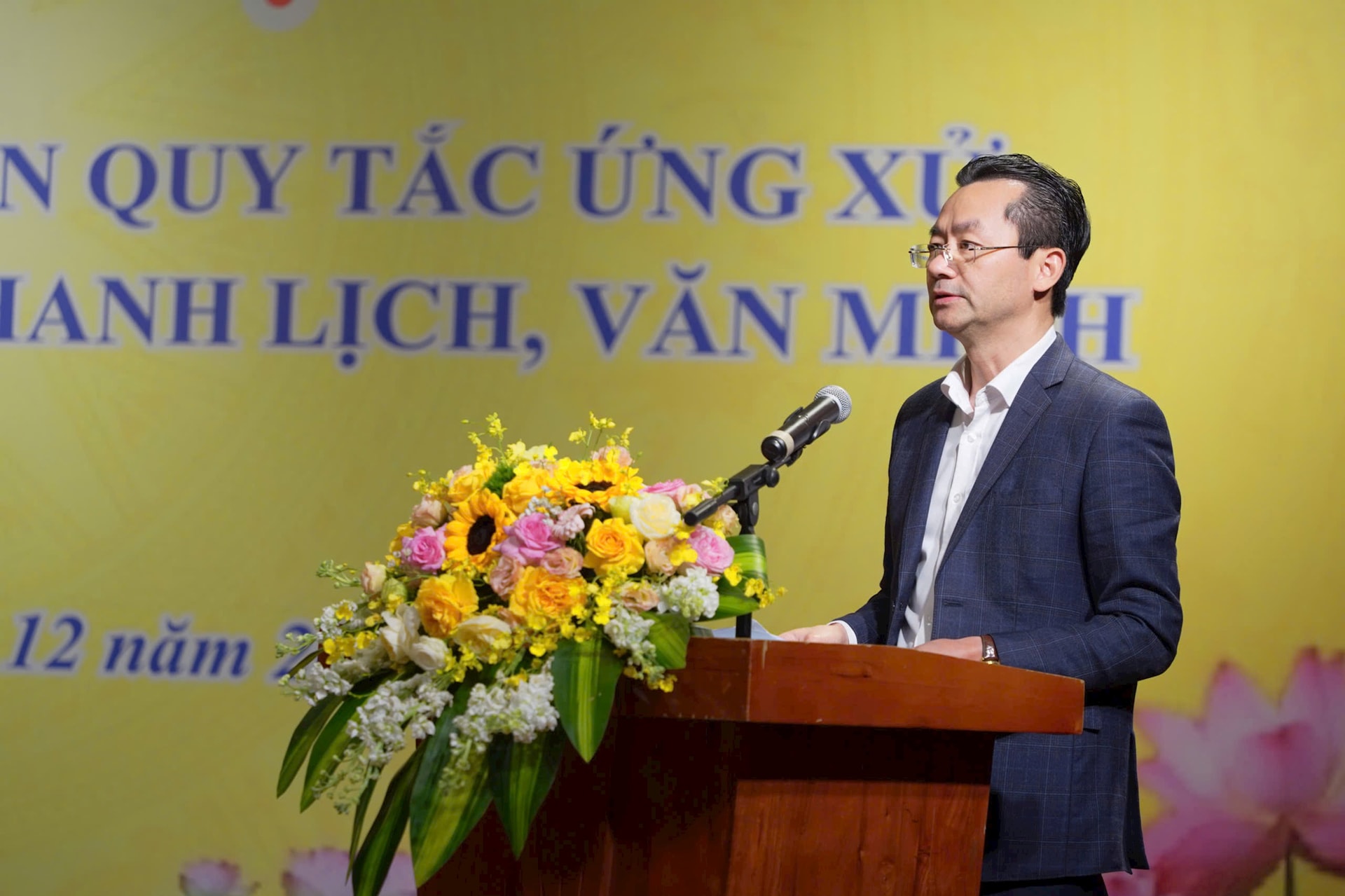 Đổi mới tuyên truyền Quy tắc ứng xử, xây dựng Người Hà Nội thanh lịch, văn minh - Ảnh 2.