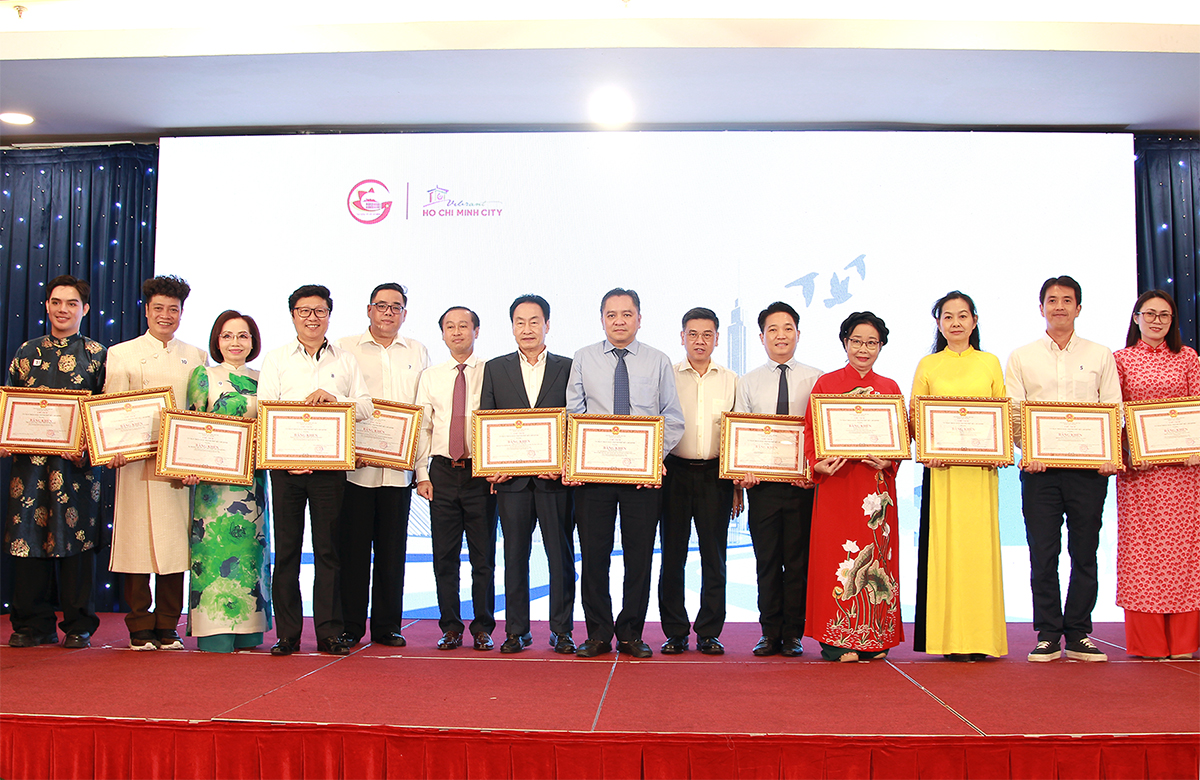 Cục trưởng Nguyễn Trùng Khánh: TP. Hồ Chí Minh khai thác không gian phát triển mới, phát huy vai trò đầu tàu của Du lịch Việt Nam - Ảnh 11. Cục trưởng Nguyễn Trùng Khánh: TP. Hồ Chí Minh khai thác không gian phát triển mới, phát huy vai trò đầu tàu của Du lịch Việt Nam - Ảnh 11.