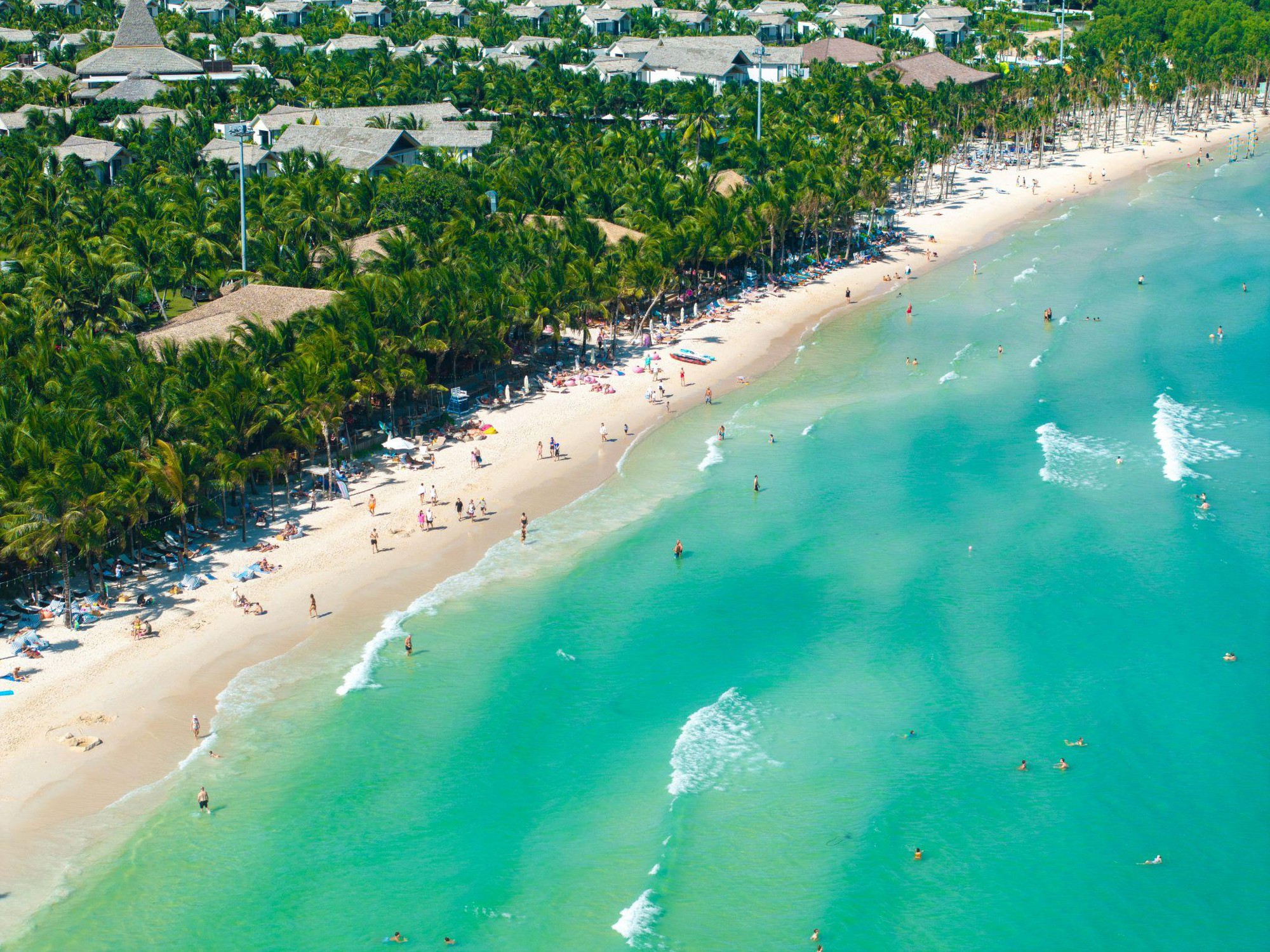 Tạp chí Anh dự báo cú bùng nổ đưa Phú Quốc vào top điểm đến hàng đầu khu vực - Ảnh 3.