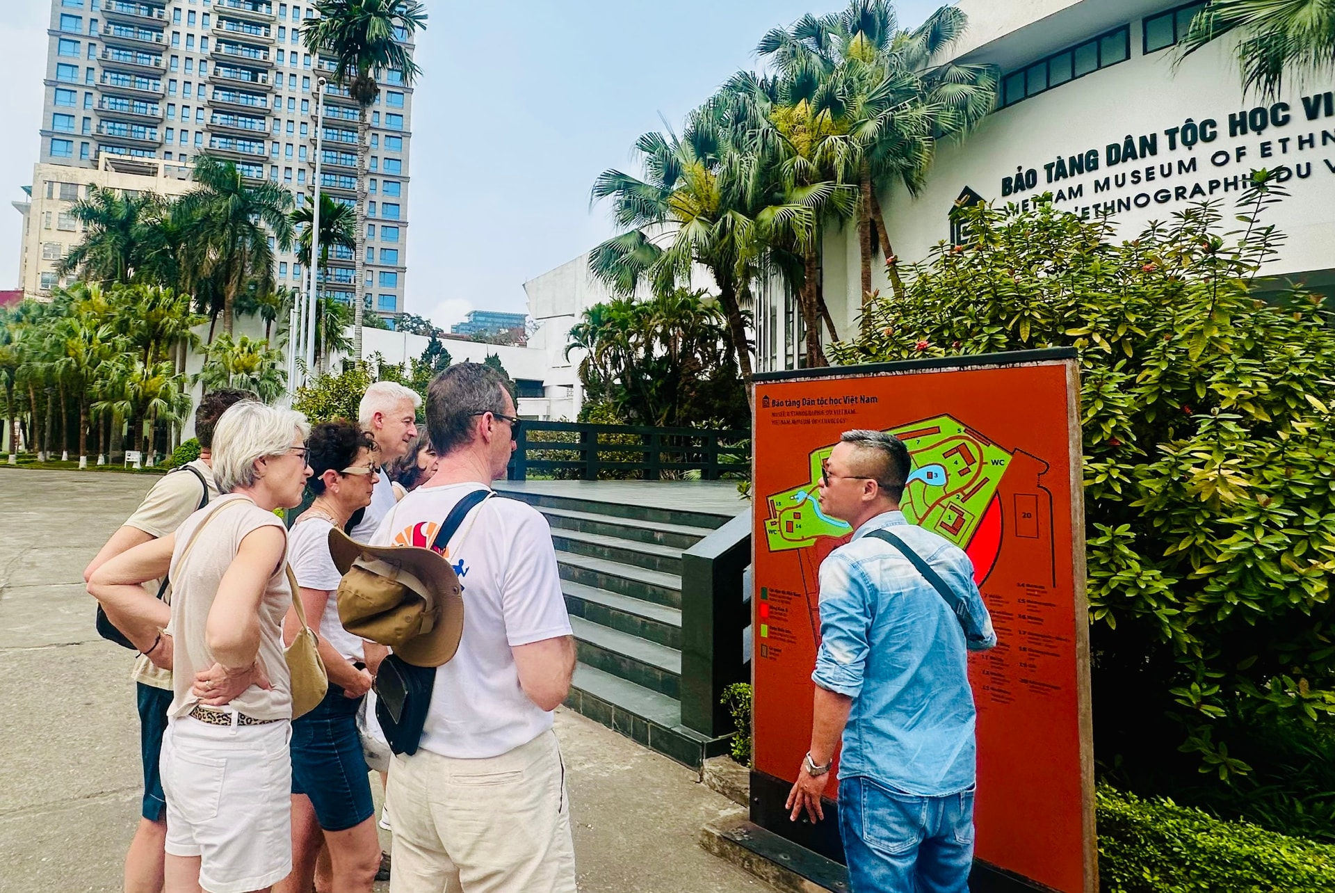 Hà Nội: Trang bị kỹ năng phòng ngừa rủi ro pháp lý cho hơn 200 doanh nghiệp du lịch - Ảnh 2.