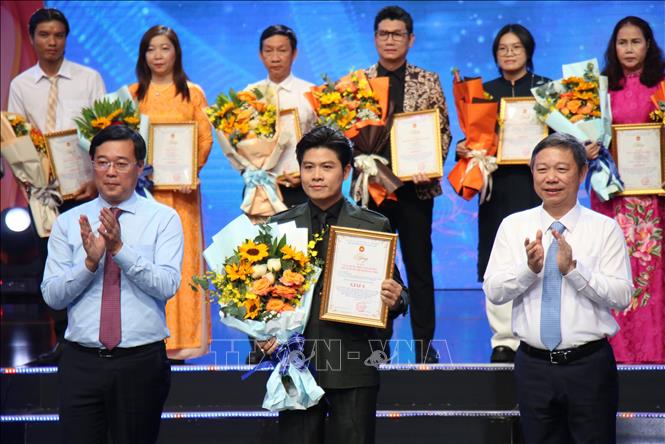 Lan tỏa giá trị tư tưởng, đạo đức, phong cách Hồ Chí Minh qua các tác phẩm - Ảnh 2.