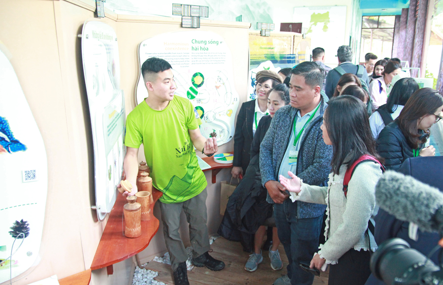 ការអភិវឌ្ឍន៍ទេសចរណ៍បៃតងគឺជាផ្លូវជៀសមិនរួចសម្រាប់អនាគតរុងរឿង និងនិរន្តរភាពនៃឧស្សាហកម្មទេសចរណ៍ - រូបថត ១០. Phát triển du lịch xanh là con đường tất yếu, vì tương lai thịnh vượng, bền vững của ngành Du lịch - Ảnh 10.