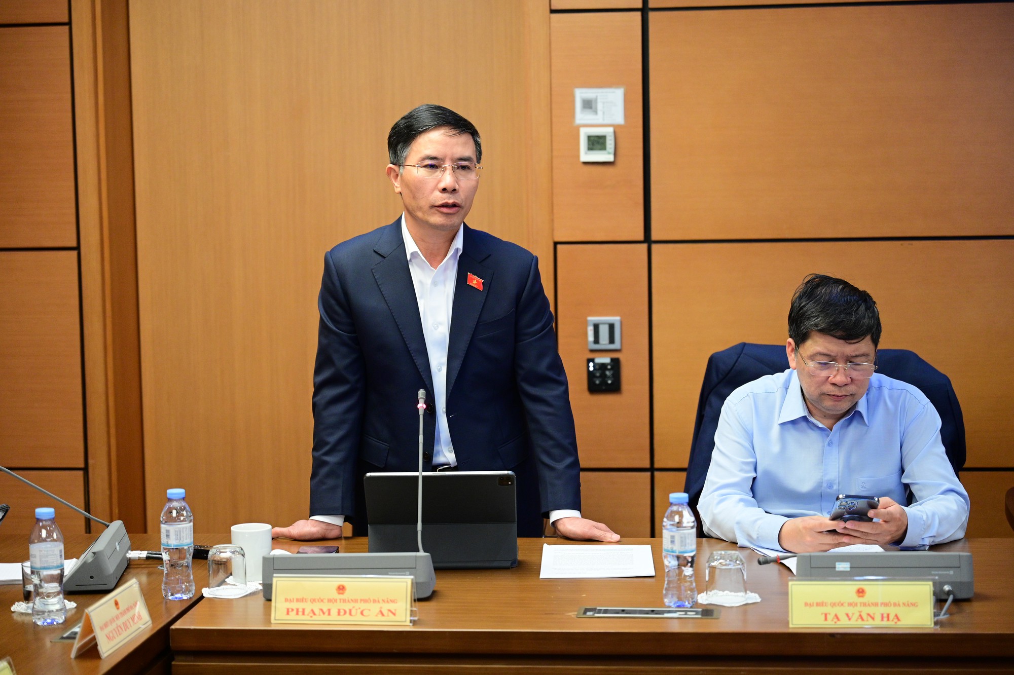 Đề nghị tăng tỷ lệ vốn hỗ trợ từ ngân sách Trung ương đối với các xã nghèo, xã đặc biệt khó khăn, xã biên giới, xã vùng DTTS - Ảnh 4. Đề nghị tăng tỷ lệ vốn hỗ trợ từ ngân sách Trung ương đối với các xã nghèo, xã đặc biệt khó khăn, xã biên giới, xã vùng DTTS - Ảnh 4.