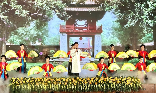 7 giải pháp trọng tâm xây dựng và phát triển văn học, nghệ thuật trong thời kỳ mới - Ảnh 1. 7 giải pháp trọng tâm xây dựng và phát triển văn học, nghệ thuật trong thời kỳ mới - Ảnh 1.