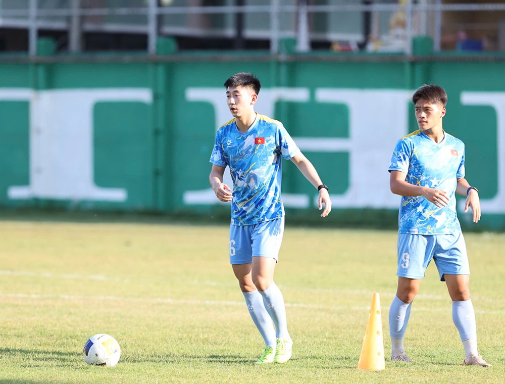 U22 Việt Nam nỗ lực chuẩn bị chu toàn cho trận đấu với U22 Malaysia - Ảnh 2.