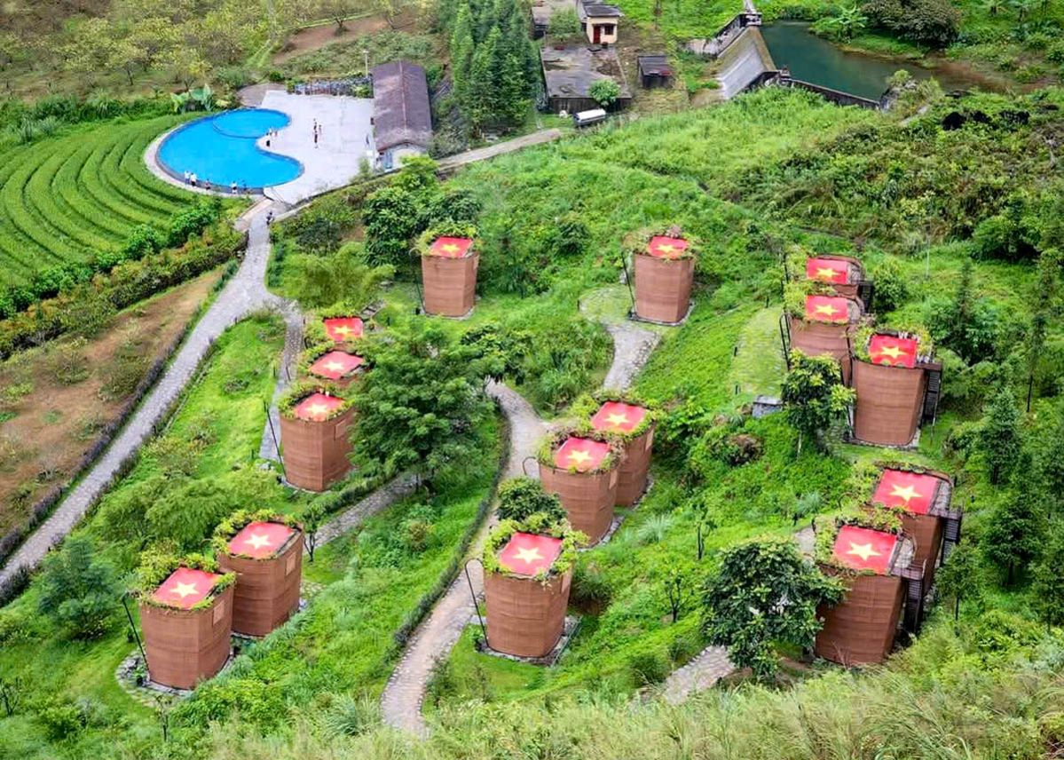 Hà Giang: Khu du lịch sinh thái nghỉ dưỡng H’mong Village được công nhận khu du lịch cấp tỉnh - Ảnh 1. Hà Giang: Khu du lịch sinh thái nghỉ dưỡng H’mong Village được công nhận khu du lịch cấp tỉnh - Ảnh 1.