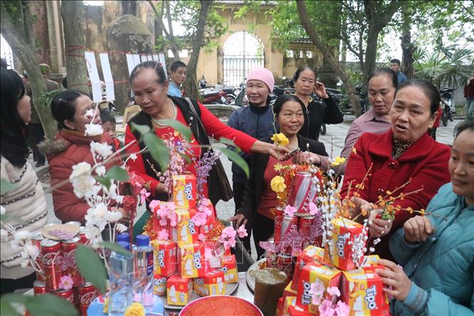 Các điểm du lịch tâm linh tại Thái Bình 'hút' khách - Ảnh 2.