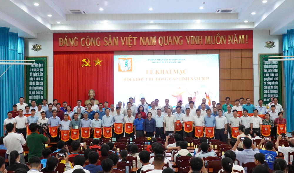 Long An khai mạc Hội khỏe Phù Đổng cấp tỉnh năm 2025 - Ảnh 2.