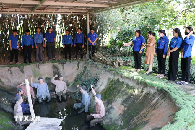 Khai thác hiệu quả các điểm di tích sử, văn hóa - Ảnh 2. Khai thác hiệu quả các điểm di tích sử, văn hóa - Ảnh 2.