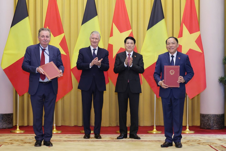베트남 문화체육관광부와 벨기에 브뤼셀 수도권은 2025년부터 2027년까지의 협력 프로그램에 서명했습니다. - 사진 3. Bộ Văn hóa, Thể thao và Du lịch Việt Nam và Vùng Thủ đô Brussels Bỉ ký Chương trình hợp tác giai đoạn 2025 – 2027 - Ảnh 3.